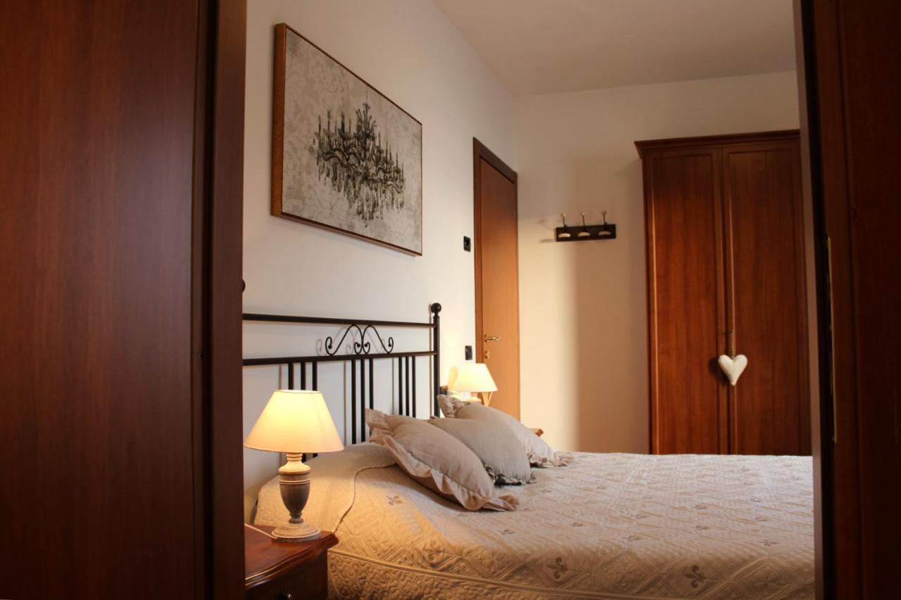 B&B Villa Regina บรูนาเต ภายนอก รูปภาพ